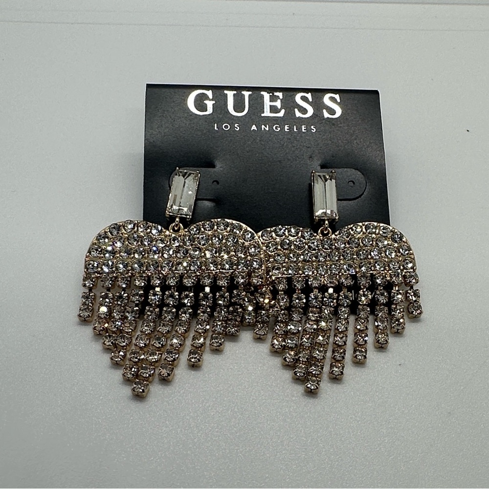 💛💎NWT GUESS Gold Tone Crystal Heart Dangle Statement Earrings Chandelier Sparkle - Picture 12 of 16